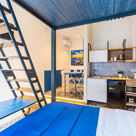 Central Station Apartments & Suites By Wonderful Italy-3
